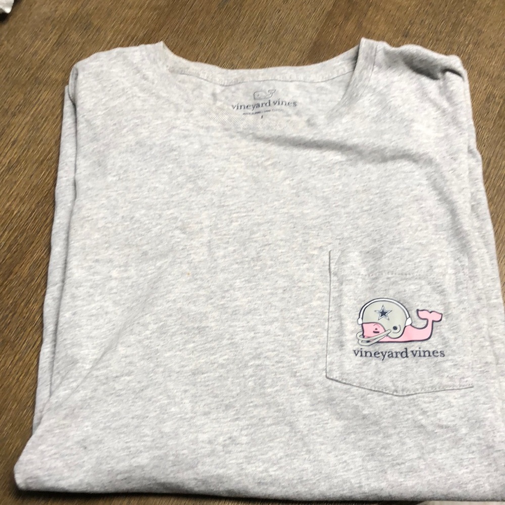 Size L vineyard Vines short sleeve - Picture 1 of 2
